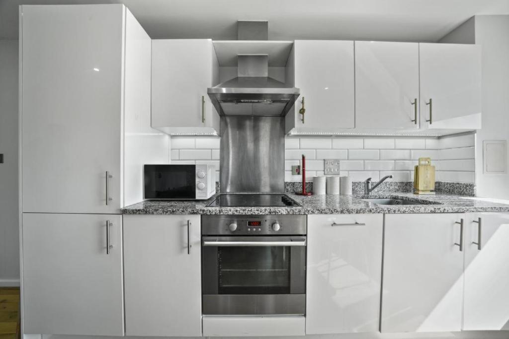 Amisha 2bedroom In Tower Bridge Bridge Bermondsey - Perfect For Long * Londra